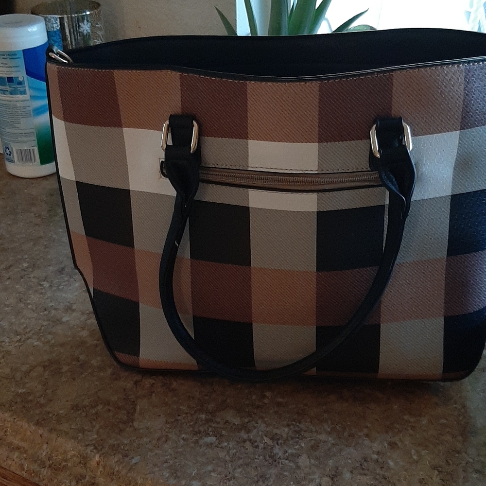 Purse - Picture 3 of 3